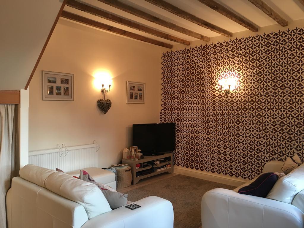The Stables Villa Hope Bowdler Bagian luar foto