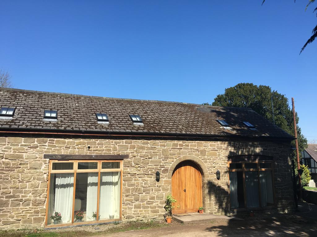 The Stables Villa Hope Bowdler Bagian luar foto