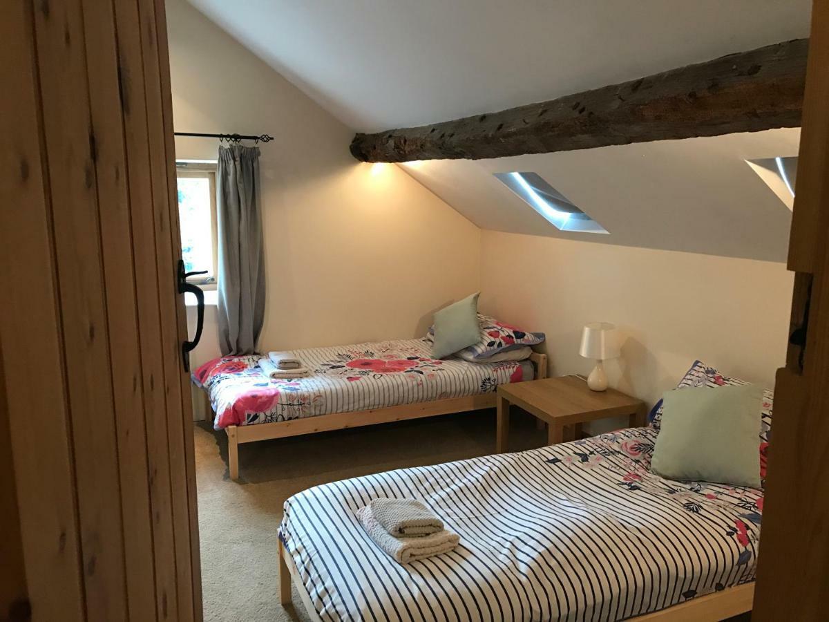 The Stables Villa Hope Bowdler Bagian luar foto